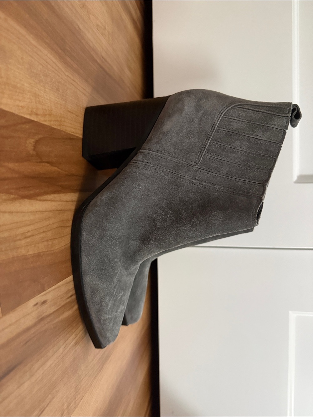 Marc Fisher LTD Grey Suede Ankle Booties Chunky Block Heel Size 8